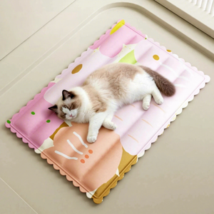 Tapis rafraîchissant en soie glacée pour animaux de compagnie, lit de voyage moderne pour chiens et chats, coussin en gel d'été pliable antidérapant, tapis de couchage XS-XXL OEM - Product Image 1