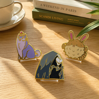 Broches personnalisées en gros sans minimum de commande, badges de revers en émail dur à thème anime, fabricant de broches personnalisées en émail dur et souple