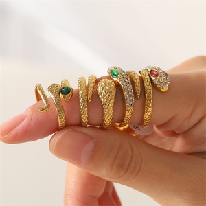 Anillo Abierto de Acero Inoxidable Estilo Vintage con Forma de Serpiente y Circonita para Mujer, Anillo de Oro de Acero Inoxidable de Alta Calidad - Product Image 4