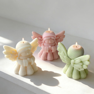 Bougie parfumée DIY en <span class=keywords><strong>cire</strong></span> de <span class=keywords><strong>soja</strong></span> faite à la main, motif ange de Noël européen transfrontalier, avec ailes, prix d'usine de gros - Product Image 3
