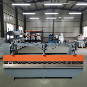 Machine de pliage automatique hydraulique pour tôles d'acier avec moteur à engrenages et roulement pour panneaux de pignon de toit, facile à utiliser - Product Image 2