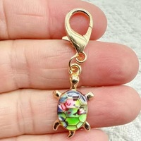 Porte-clés tortue en émail imprimé dessin animé, pendentif animal marin, breloque de sac, ornement de sac à dos pour femme, cadeau surprise adorable