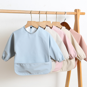 중국 도매 긴 소매 방수 아기 턱받이 수 있습니다 맞춤형 인쇄 외관 합리적인 가격 소매와 아기 턱받이 - Product Image 2