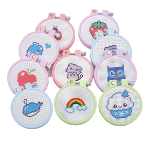 Juego <span class=keywords><strong>de</strong></span> 6 Mini <span class=keywords><strong>Punto</strong></span> <span class=keywords><strong>de</strong></span> <span class=keywords><strong>Cruz</strong></span> (Aro <span class=keywords><strong>de</strong></span> Bordado <span class=keywords><strong>de</strong></span> 12 cm) - Adorables Patrones <span class=keywords><strong>de</strong></span> Zorro/Elefante/Conejo, Área <span class=keywords><strong>de</strong></span> Costura <span class=keywords><strong>de</strong></span> 10 cm - Product Image 4