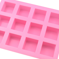 1238 Échantillon Gratuit d'Usine Moules à Chocolat en Silicone de Forme Carrée à 12 Cavités, Moule en Résine de Silicone, Bac à Glaçons en Silicone