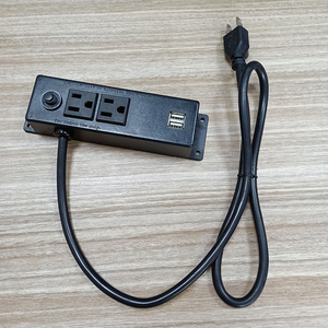 مقبس كهربائي قابل للتركيب على السطح مع منفذين USB للشحن وحماية من الحمل الزائد للخزائن وسطح الطاولة - Product Image 2