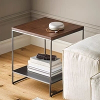 Table basse moderne en bois massif avec structure métallique et étagère ouverte en bois, meubles pour salon et appartement