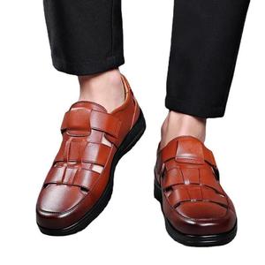 Sandales pour hommes en cuir véritable à brides croisées, bout fermé, semelle en caoutchouc antidérapante, chaussures décontractées d'été, noires - Product Image 5