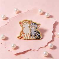 8 Stile Lustige Slogan-Katzen-Emaille-Pins-Set, Ramen-Nudel-Kätzchen-Anstecknadel, Niedliche Flauschige Kätzchen-Brosche für Rucksack, Jacke, Kleidung