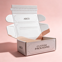 Boîtes d'expédition en carton personnalisées en matériaux recyclés, design de dessin animé, emballage écologique pour vêtements, chaussures, chaussettes