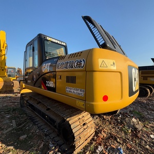 Excavatrice sur chenilles Caterpillar 320D d'occasion de 20 tonnes, fiable et de haute qualité, avec moteur, boîte de vitesses et pompe, puissance de 103 kW, presque neuve, livraison gratuite - Product Image 1