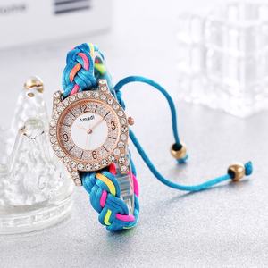 Montre Amadi Style Coréen Classique pour Femme à Tisser Soi-Même Polyvalente et Tendance Bracelet en Cuir Tressé Coloré Cadran Numérique à Quartz Vente Directe - Product Image 4