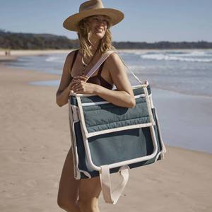 Silla de Playa Plegable Portátil de Verano con Marco de Aluminio Compacto, Respaldo Acolchado Ajustable y Correa para Exteriores, Piscina o Playa - Product Image 2