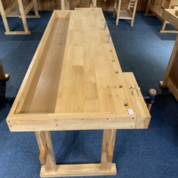 Deux étaux en bois de caoutchouc pour les amateurs de menuiserie, table d'opération en bois massif.