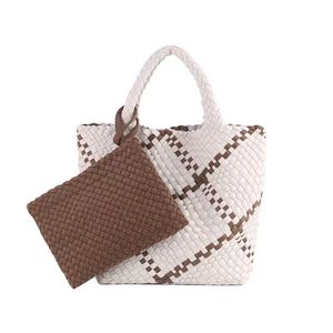 Bolso de Playa Trenzado Personalizado de Neopreno Suave para Mujer, con Cierre de Cremallera, Forro de Poliéster, Portátil, para Verano, Moda para Exteriores - Product Image 5