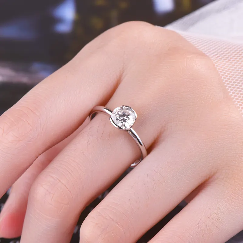 GRA sertifikat 925 perhiasan pertunangan perak Moissanite 1CT asli 6.5mm D VVS1 cincin pernikahan berlian untuk wanita