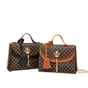 RTS Bulk Mixed Order Hot Selling Fashion Style 2025 <b>Small</b> Square Bags Alloy Ornament Commerce Travel <b>Handbags</b> for Girls - Product Image 1