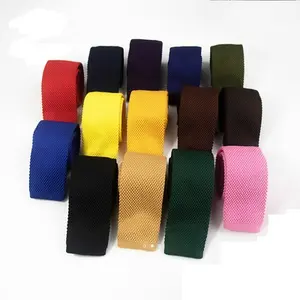 Nuova cravatta a testa piatta Casual da 5cm Ultra stretta da uomo in puro colore lavorato a maglia