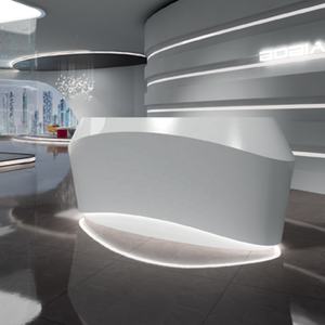 Bancone di Lusso ad Arco con Pietra Diamantata Bianca, Segnaletica Personalizzata in Oro Rosa, Arredamento per Negozi, Spa, Hotel, Confetterie, Reception - Product Image 1