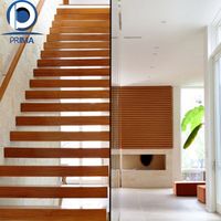 Escalier intérieur moderne en bois sur mesure, flottant, droit, cantilever avec garde-corps à câbles, marches en bois pour intérieur