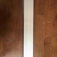 Échelle pliante moderne en aluminium 2x7 marches, type A, de qualité résidentielle, larges marches rivetées, antidérapante, antirouille, capacité 150 kg, conception sécurisée