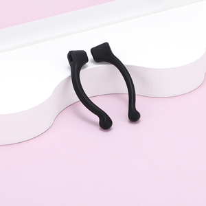 Nuevo diseño <span class=keywords><strong>de</strong></span> silicona <span class=keywords><strong>para</strong></span> <span class=keywords><strong>gafas</strong></span>, <span class=keywords><strong>almohadillas</strong></span> <span class=keywords><strong>para</strong></span> las orejas, <span class=keywords><strong>almohadillas</strong></span> <span class=keywords><strong>para</strong></span> <span class=keywords><strong>gafas</strong></span> antideslizantes, gancho <span class=keywords><strong>para</strong></span> la oreja, empuñaduras deportivas cómodas <span class=keywords><strong>para</strong></span> las orejas - Product Image 2
