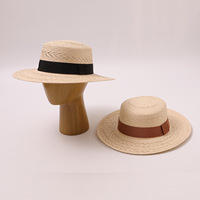 Topi Jerami UPF50 Pinggiran Lebar Model Flat Top Anyaman Tangan Aplikasi Rumput Alami Dapat Dilipat Topi Pelindung Matahari untuk Luar Ruangan, Kebun, Perjalanan Wanita