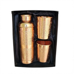 Bouteille d'eau en cuivre au design minimaliste avec coffret cadeau en verre, emballage personnalisable, bouteille d'eau durable de haute qualité, vente chaude - Product Image 1
