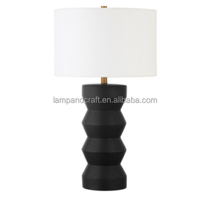 Lampe de table en métal martelé avec abat-jour en lin naturel pour la décoration de la maison, chambre à coucher, hall d'hôtel, chambre d'hôtel - Product Image 5