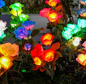 Lámpara LED Solar para Jardín con Forma de Rosa de 3 Cabezas, Estilo Moderno, IP65 Impermeable, con Decoración para Caminos - Product Image 4