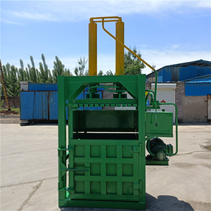 Compacteur hydraulique de bouteilles en plastique carrées Longmiao haute sécurité avec moteur et composants PLC, garantie 1 an - Product Image 6