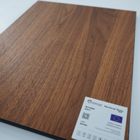 Panneau décoratif minimaliste en placage de bois naturel préfini Golden Chameleon, finition laquée Excimer, écologique, durable, de qualité supérieure