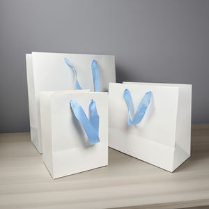 Commercio all'ingrosso di lusso personalizzato logo bianco scarpe boutique regalo shopping di carta cartone sacchetti di imballaggio con manico per <span class=keywords><strong>compleanni</strong></span> <span class=keywords><strong>negozio</strong></span> - Product Image 3