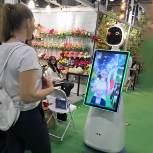 Cabina Fotografica Robotizzata AI Personalizzata da 32 Pollici per Matrimoni ed Eventi a Prezzo Conveniente - Product Image 2