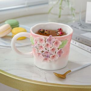 2024 producto <span class=keywords><strong>de</strong></span> tendencia al por mayor Cerámica Pintura a mano dolomita Flor <span class=keywords><strong>Taza</strong></span> <span class=keywords><strong>de</strong></span> café Linda <span class=keywords><strong>Taza</strong></span> <span class=keywords><strong>de</strong></span> cerámica 3D <span class=keywords><strong>Taza</strong></span> <span class=keywords><strong>de</strong></span> café 3D con licencia <span class=keywords><strong>de</strong></span> cerámica - Product Image 6