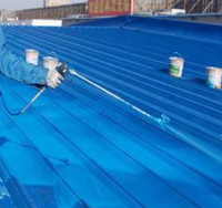 Polyuréthane en spray bicomposant, imperméable et résistant aux UV, adapté aux domaines industriel et de construction.