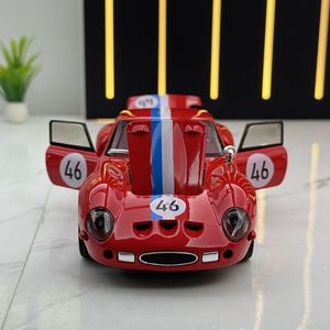 รถโมเดลไดแคสต์ 1:32 ฟอร์อา 250GTO PC ลายพิเศษ พร้อมเสียงและไฟ ประตูเปิดได้ รถซูเปอร์คาร์ ของตกแต่ง ของเล่นโมเดล - Product Image 5