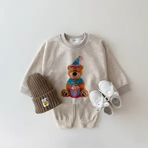 Tuta da bambino in stile coreano primavera e autunno da uomo e da donna con cartoni animati da festa con orso stampato a manica lunga felpa casual t