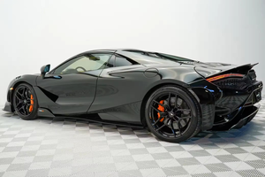 Mclaren 76.5LT Spider Turbo V8 MSO Clubsport Pack 2024 Usata in Ottime Condizioni, Interni in Pelle, Touch Screen, Tetto Elettrocromico, Guida a Sinistra - Product Image 6