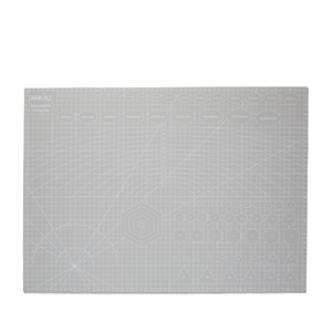 <span class=keywords><strong>Tapis</strong></span> <span class=keywords><strong>de</strong></span> découpe rotatif auto-cicatrisant en PVC gris A2 <span class=keywords><strong>de</strong></span> haute qualité, flexible et durable, avec adhésif pour la <span class=keywords><strong>couture</strong></span> - Product Image 1