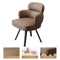 Chaise de salle à manger pivotante en cuir de style italien avec structure en acier - Design de luxe léger pour la maison et la restauration