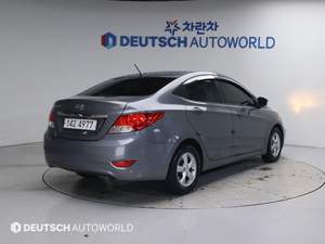 Accent 2014 Diésel Automático Hatchback, Volante a la Izquierda, Auto Compacto, Económico, Rendimiento Confiable, Auto Familiar, Listo para Exportar - Product Image 4