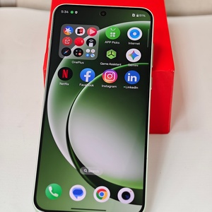 Teléfono Inteligente One Plus 15R Versión Global, Snapdragon 8 Elite Gen 5, Pantalla AMOLED de 6.83'' y 165Hz, OxygenOS 16, Batería de 7400mAh, Teléfono para Juegos - Product Image 5