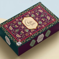 Boîte en carton plate écologique imprimée avec séparateurs, conception anti-écrasement pour l'expédition de dattes sacrées de Médine pour le commerce électronique