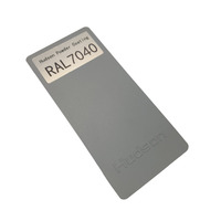 Vente en gros économique de poudre de polyester thermodurcissable RAL 7040 gris clair à texture sable pour peinture de bateaux et pulvérisation automobile