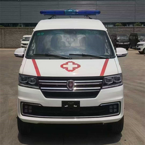 Une ambulance d'urgence de base utilisée par les hôpitaux pour transporter des patients avec des brancards et des sacs médicaux, une ambulance économique. - Product Image 3