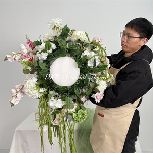 Décoration florale pour événement romantique de la Saint-Valentin, boule de fleurs blanche, verte et rose de 70 cm, centre de table, boule de fleurs en soie faite à la main - Product Image 5