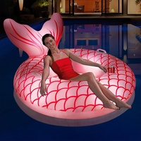 Sirène gonflable Flamingo Swan Shark Mount Water Toys avec LED lumineuse Row Adult Floating Row White Swan Swimming Rings