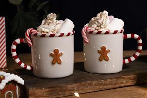 Mug en céramique festif et adorable avec poignée en forme de bonhomme en pain d'épices et de canne en sucre – Tasse à café compatible micro-ondes pour boissons de Noël et cadeaux - Product Image 2