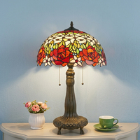 Lampe de table en verre teinté LongHuiJing de 16 pouces, motif rose rouge, base en alliage de zinc, douille E26 E27, lampe de bureau intérieure, vente en gros